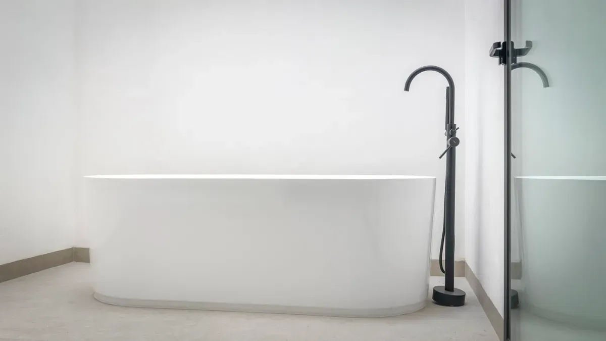 Tub and bathroom in the King Suite with Patio and Interior Tub at Hotel Bellas Artes