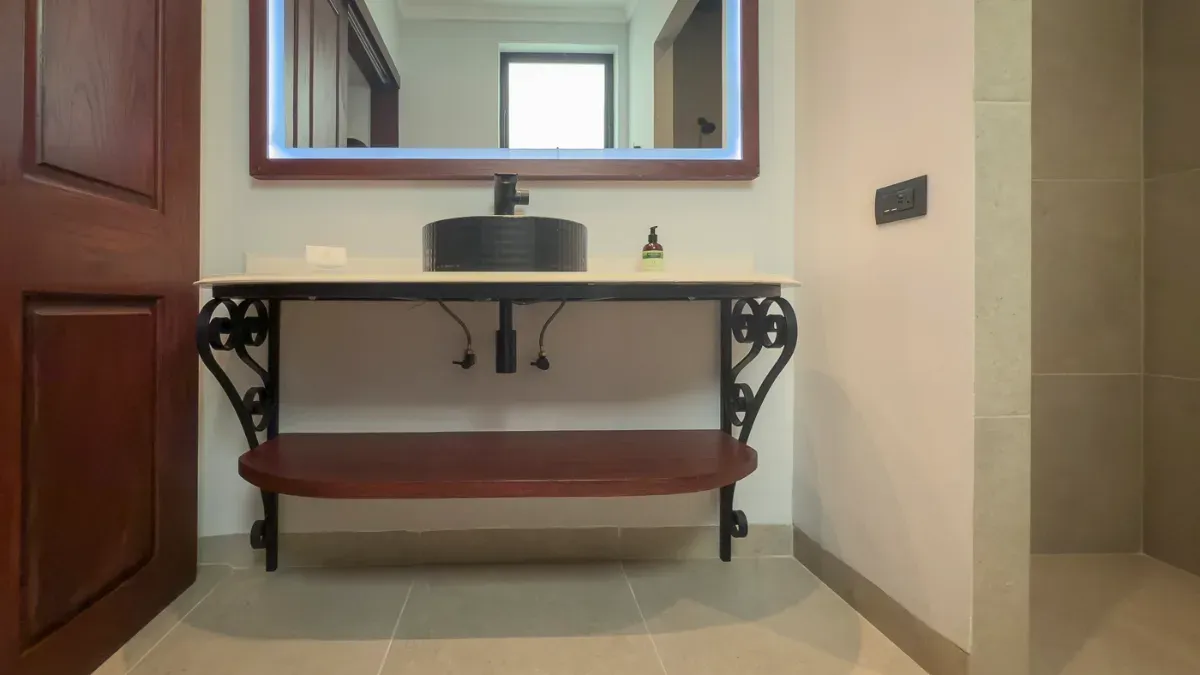 Baño de la Habitación Suite Queen con dos camas en el Hotel Bellas Artes.